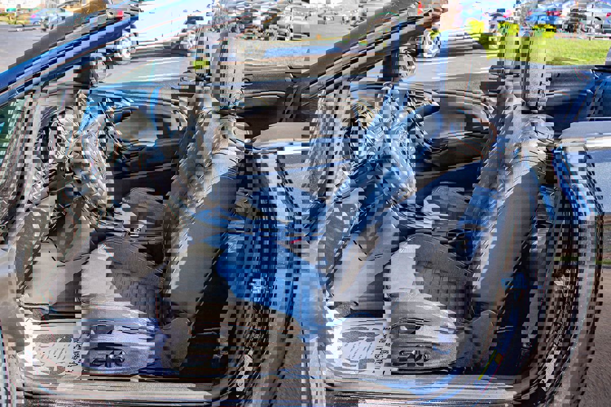 Used 2016 Buick Cascada Premium image 11