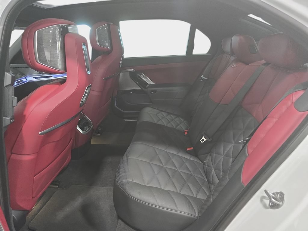 Certified 2023 BMW 740i RWD image 21