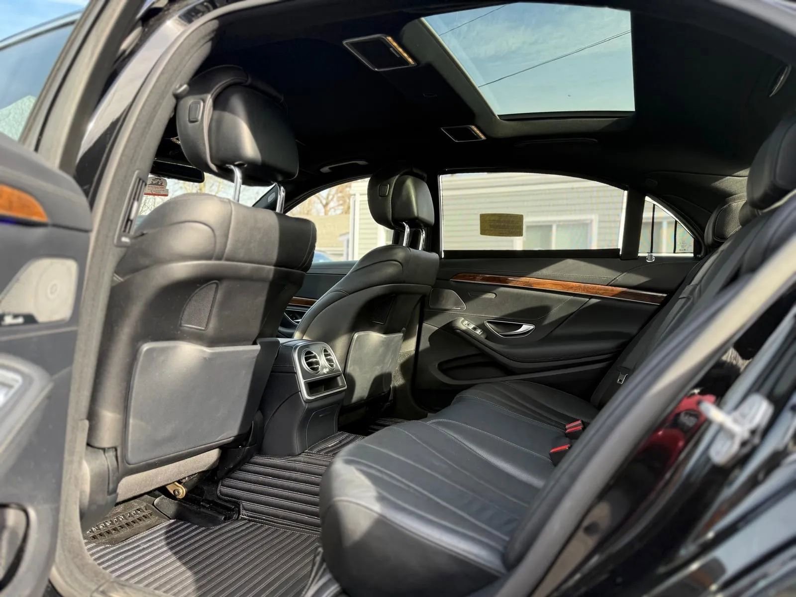 Used 2015 Mercedes-Benz S 550 4MATIC Sedan image 10