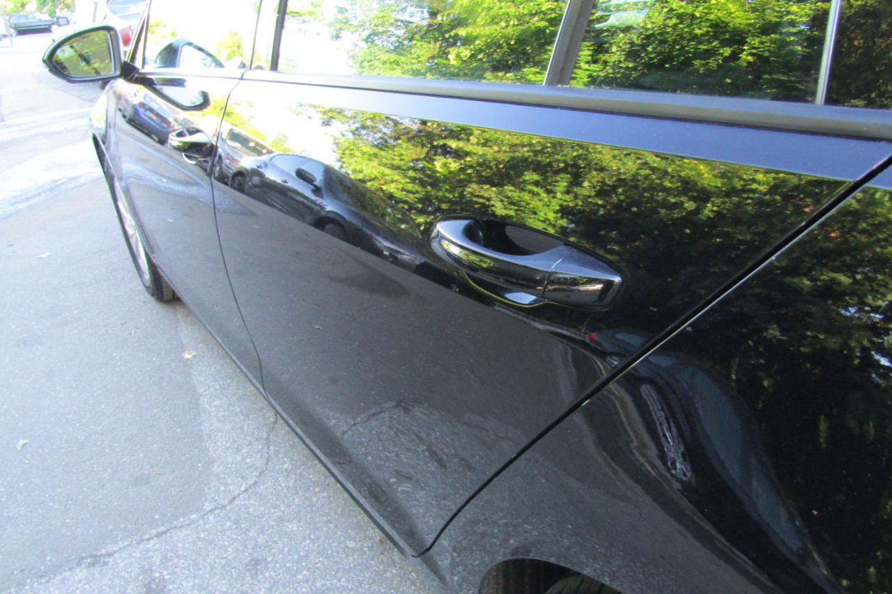 Used 2017 Volkswagen Golf S FWD image 7