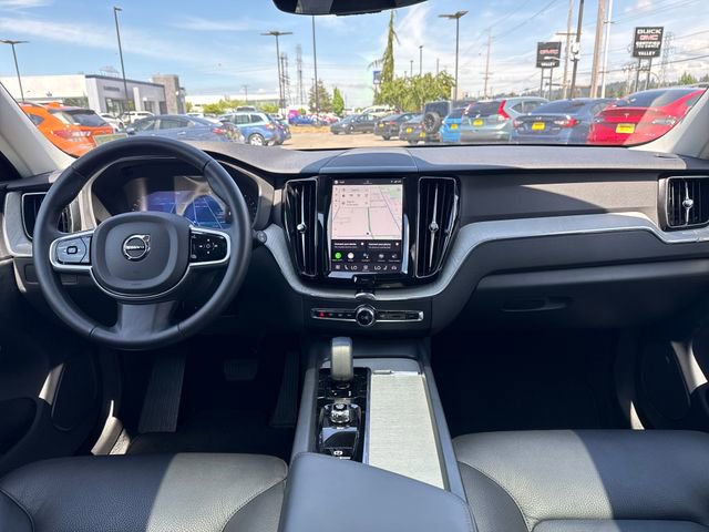 Used 2025 Volvo XC60 B5 Plus AWD/4WD image 11