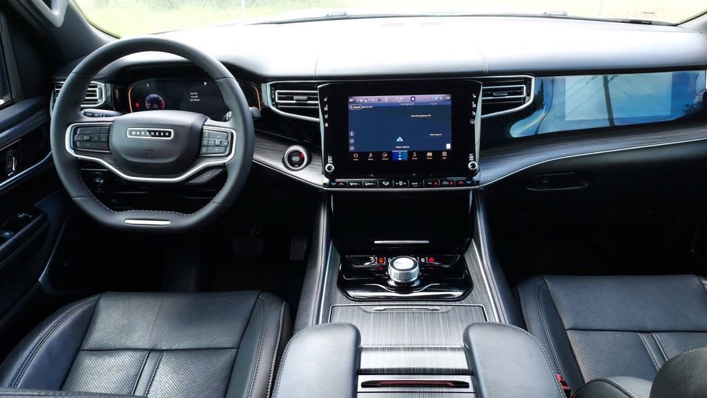 Used 2023 Jeep Wagoneer Series II image 29