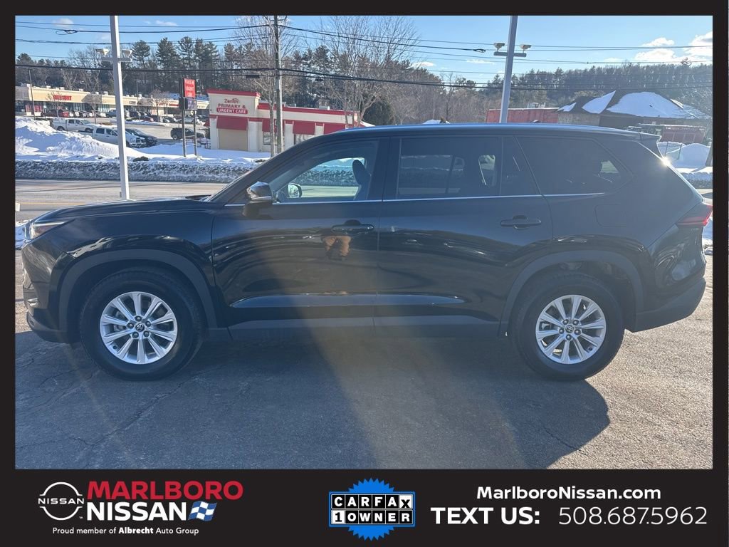 Used 2025 Toyota Grand Highlander XLE image 4