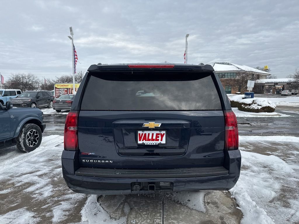 Used 2018 Chevrolet Suburban LT image 8