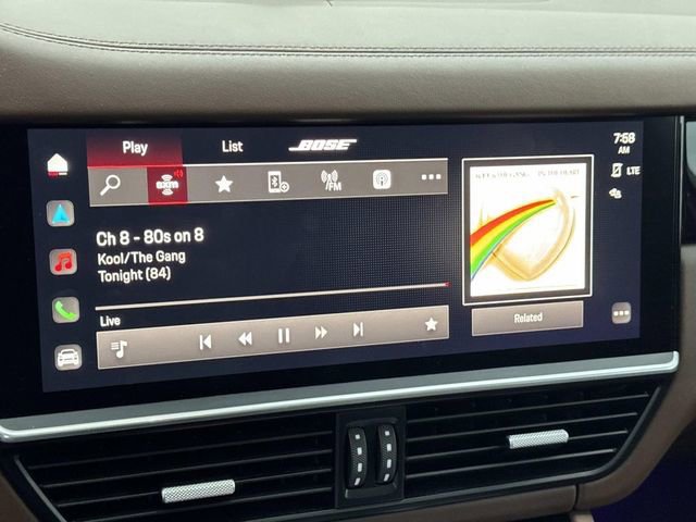 Used 2023 Porsche Cayenne Platinum Edition image 18