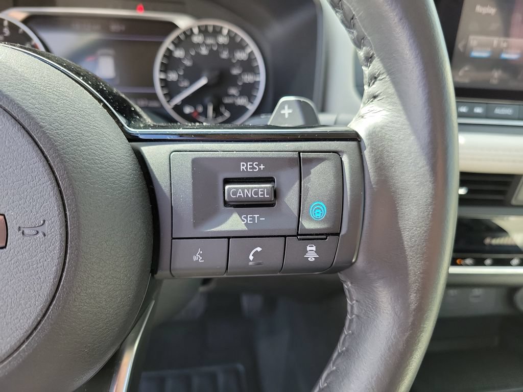 Used 2023 Nissan Rogue SV w/ SV Premium B Package FWD image 29