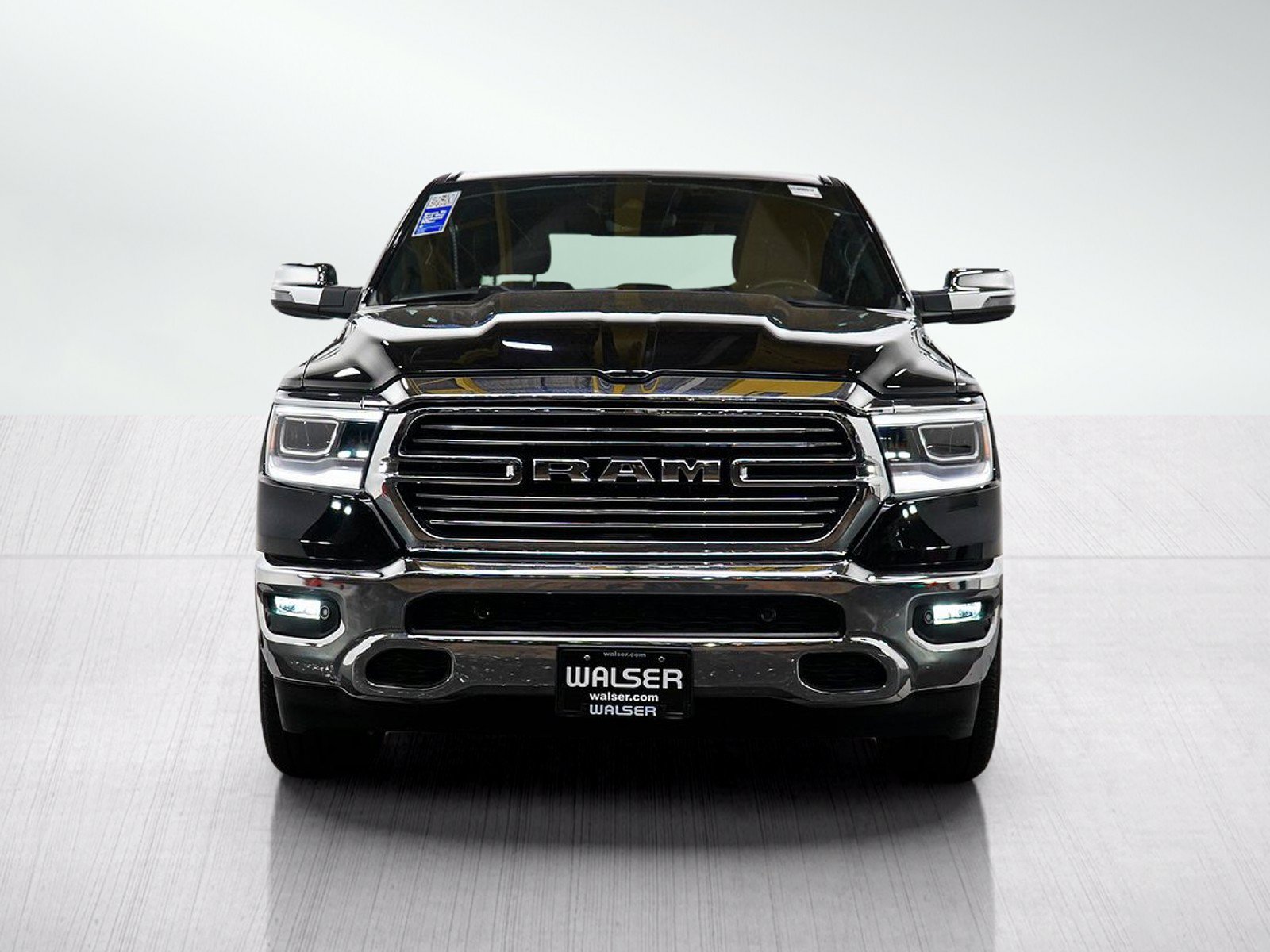 Used 2024 RAM 1500 Laramie AWD/4WD image 8