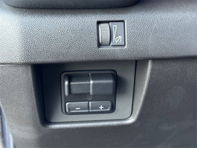 Used 2025 GMC Canyon AT4 w/ Nightfall Edition image 38