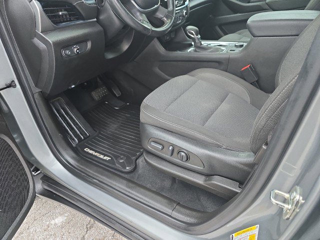 Used 2023 Chevrolet Traverse LT image 14