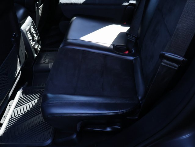 Used 2020 Jeep Grand Cherokee Altitude image 10