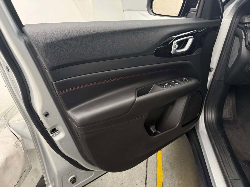 New 2026 Jeep Compass Trailhawk image 23