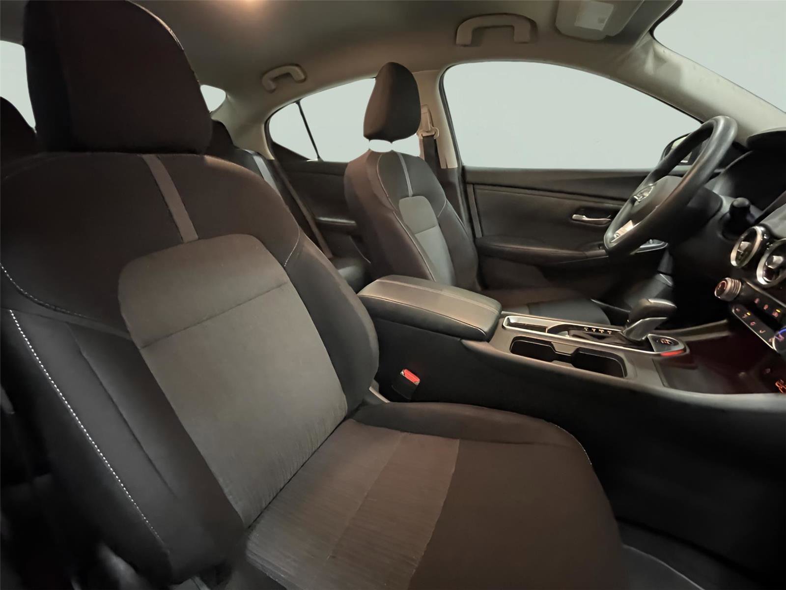 Used 2025 Nissan Sentra SV image 21