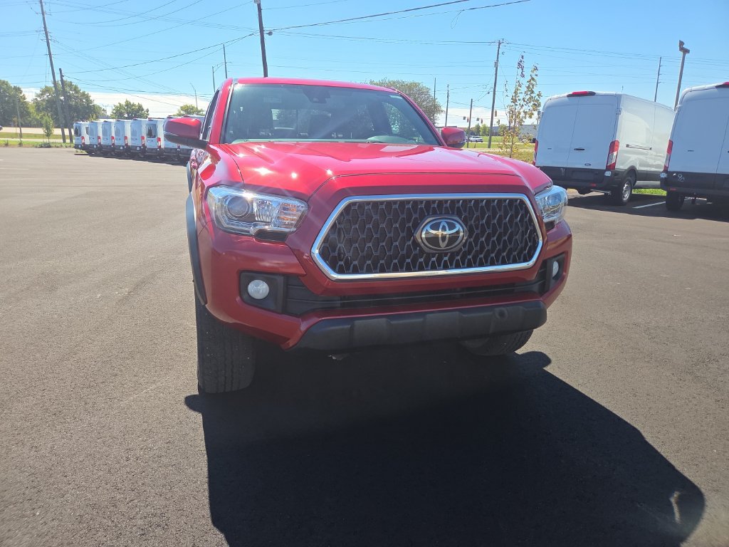 Used 2019 Toyota Tacoma TRD Off-Road AWD/4WD image 3