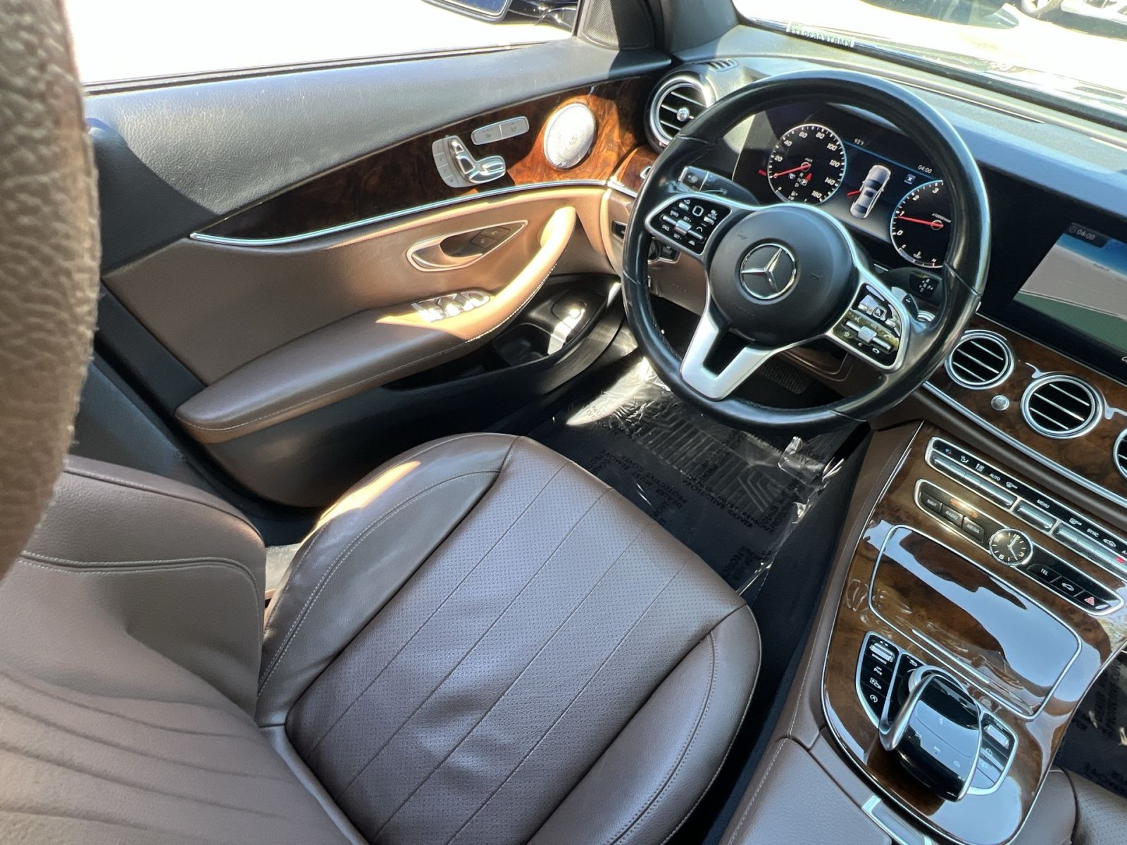 Used 2019 Mercedes-Benz E 300 4MATIC image 16