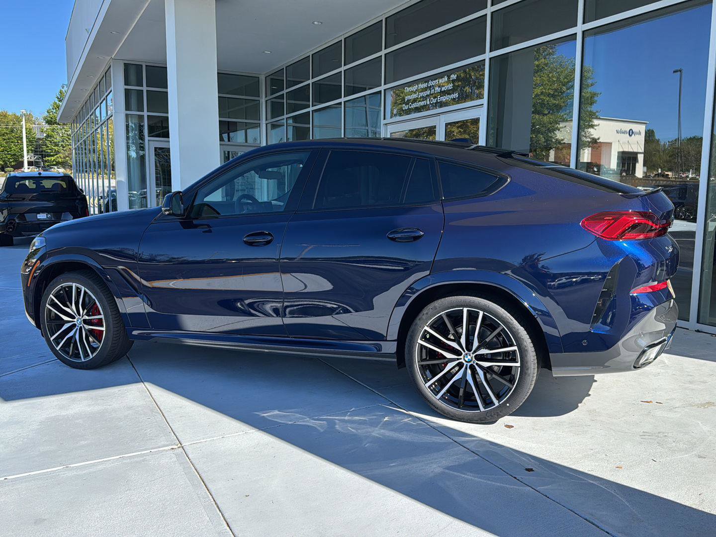 New 2026 BMW X6 xDrive40i image 3