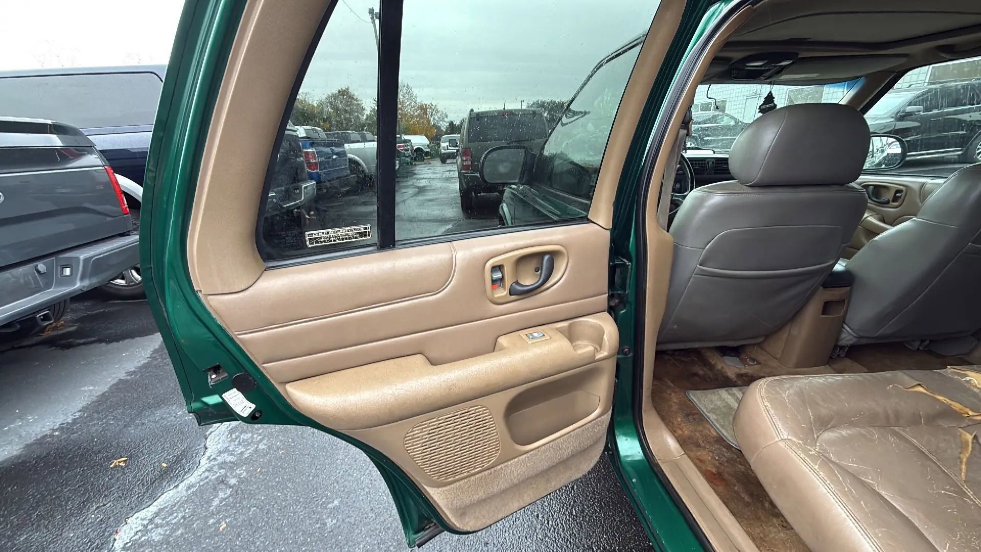 Used 2000 Chevrolet Blazer LT w/ LT Preferred Equipment Group image 11