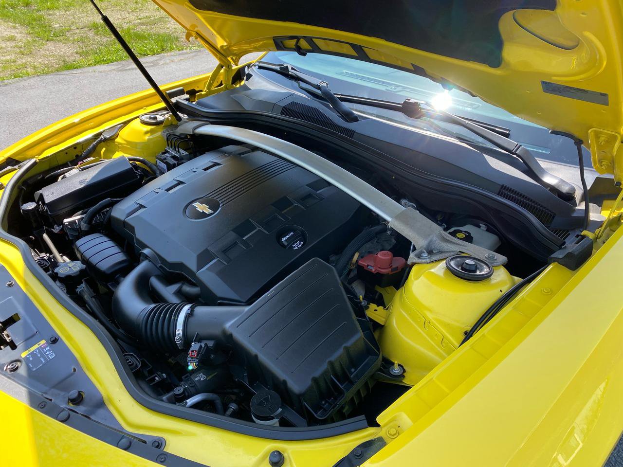 Used 2015 Chevrolet Camaro LT RWD image 48