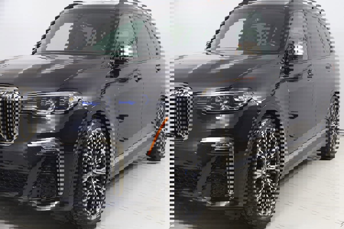 Used 2022 BMW X7 M50i w/ Executive Package image 66