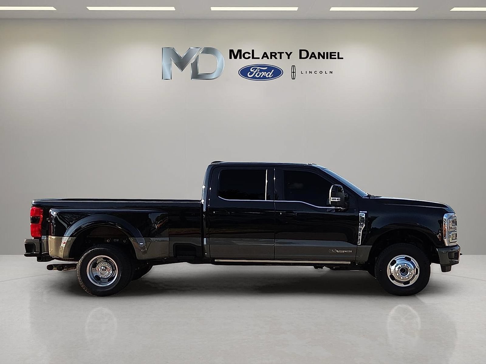 Certified 2026 Ford F350 King Ranch AWD/4WD image 6