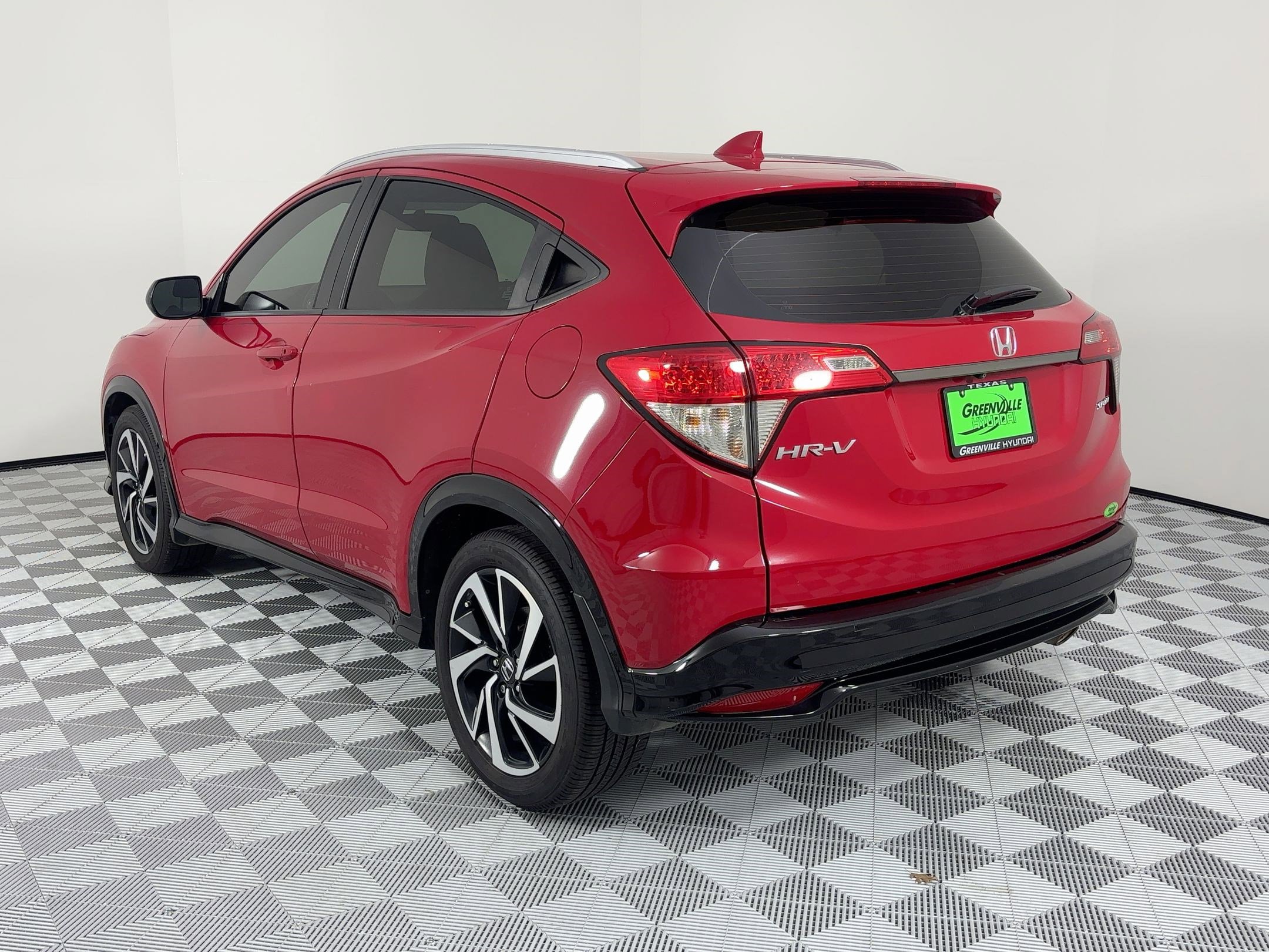 Used 2019 Honda HR-V Sport image 3