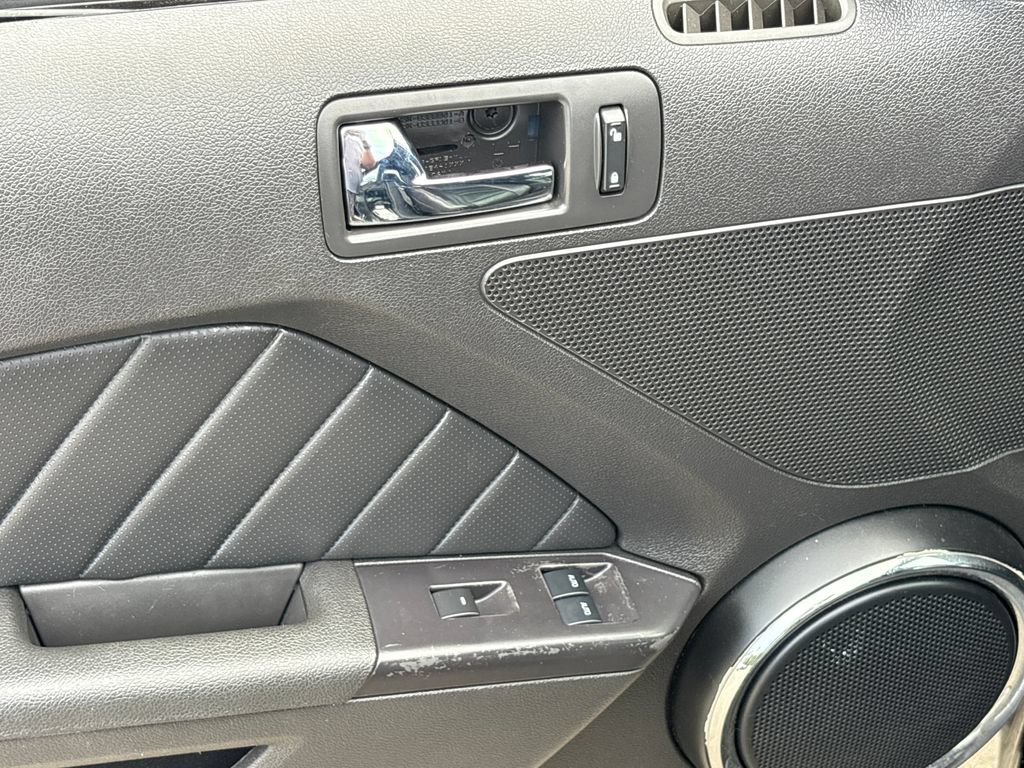 Used 2013 Ford Mustang Premium RWD image 16