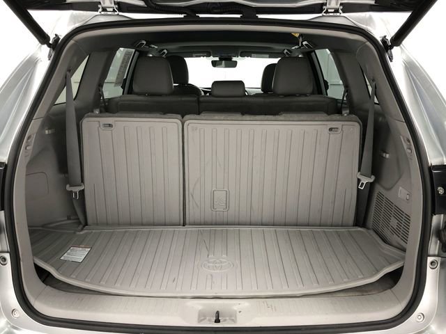 Used 2019 Toyota Highlander XLE image 25