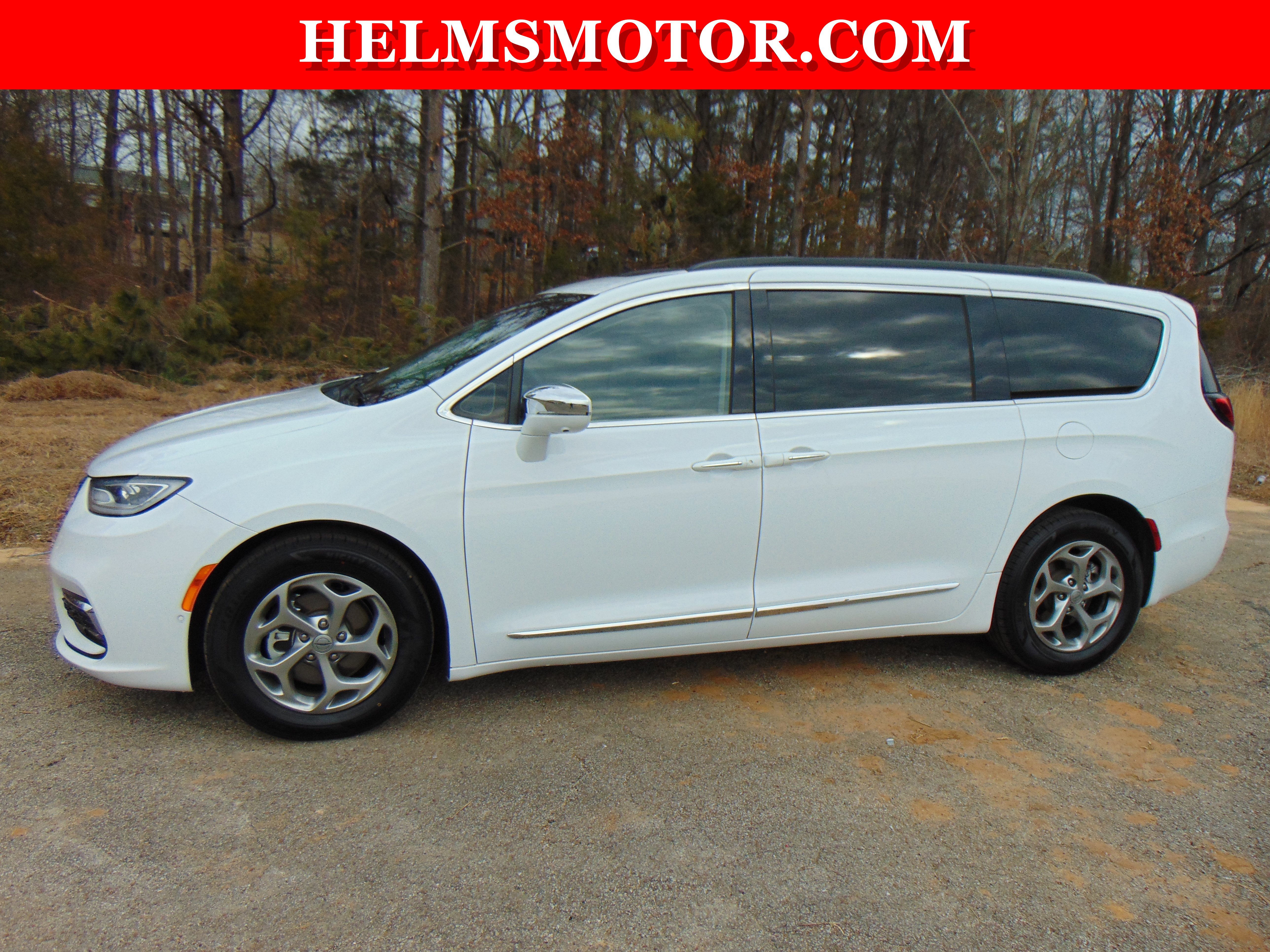 Certified 2022 Chrysler Pacifica Limited w/ Uconnect Theater Family Group image 1