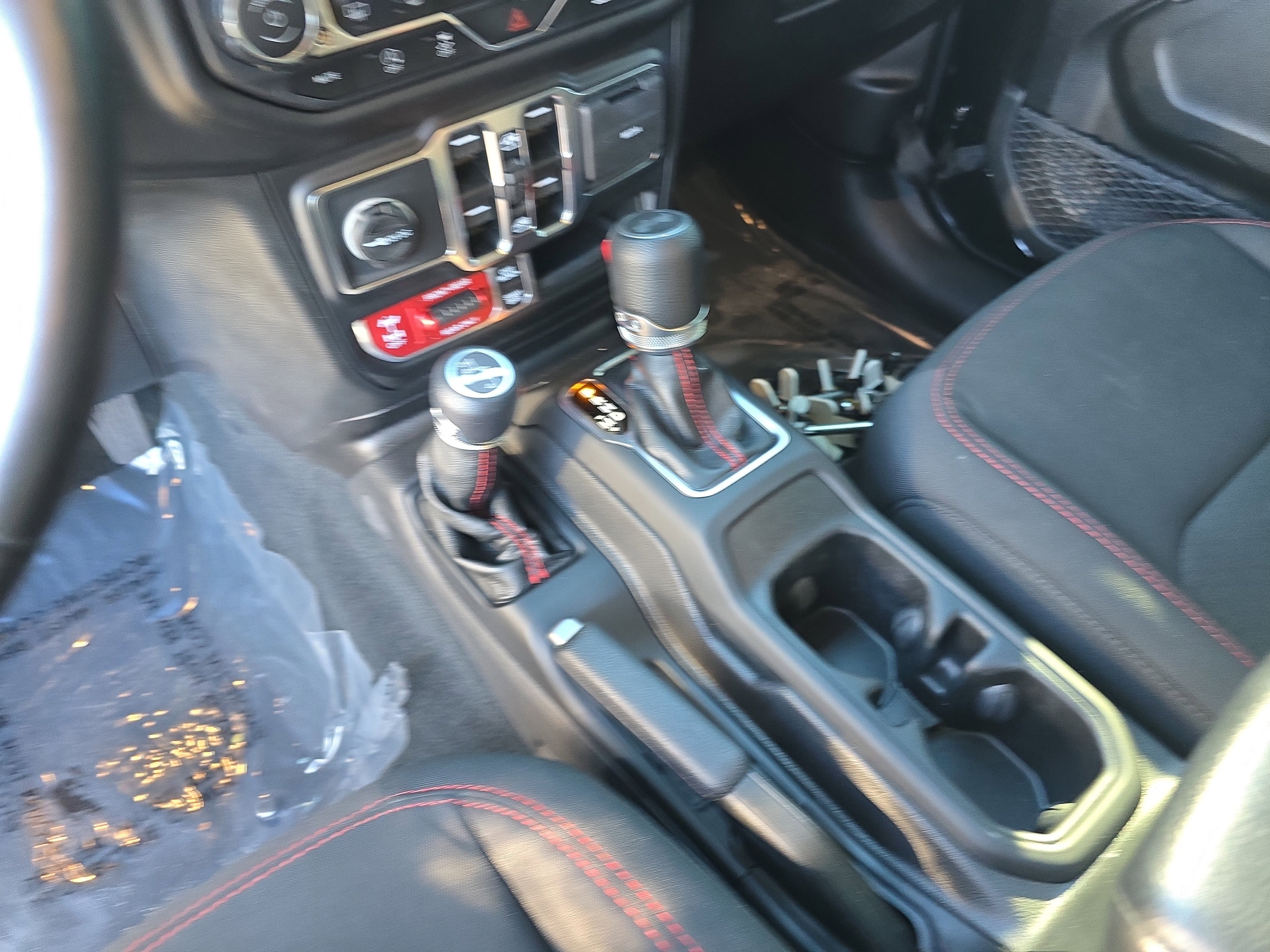 Used 2022 Jeep Wrangler Unlimited Rubicon w/ LED Lighting Group image 29