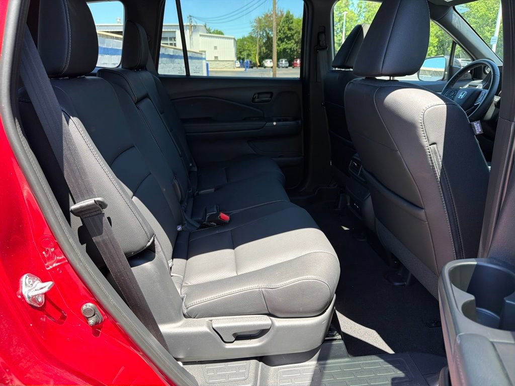 Certified 2025 Honda Passport EX-L image 23