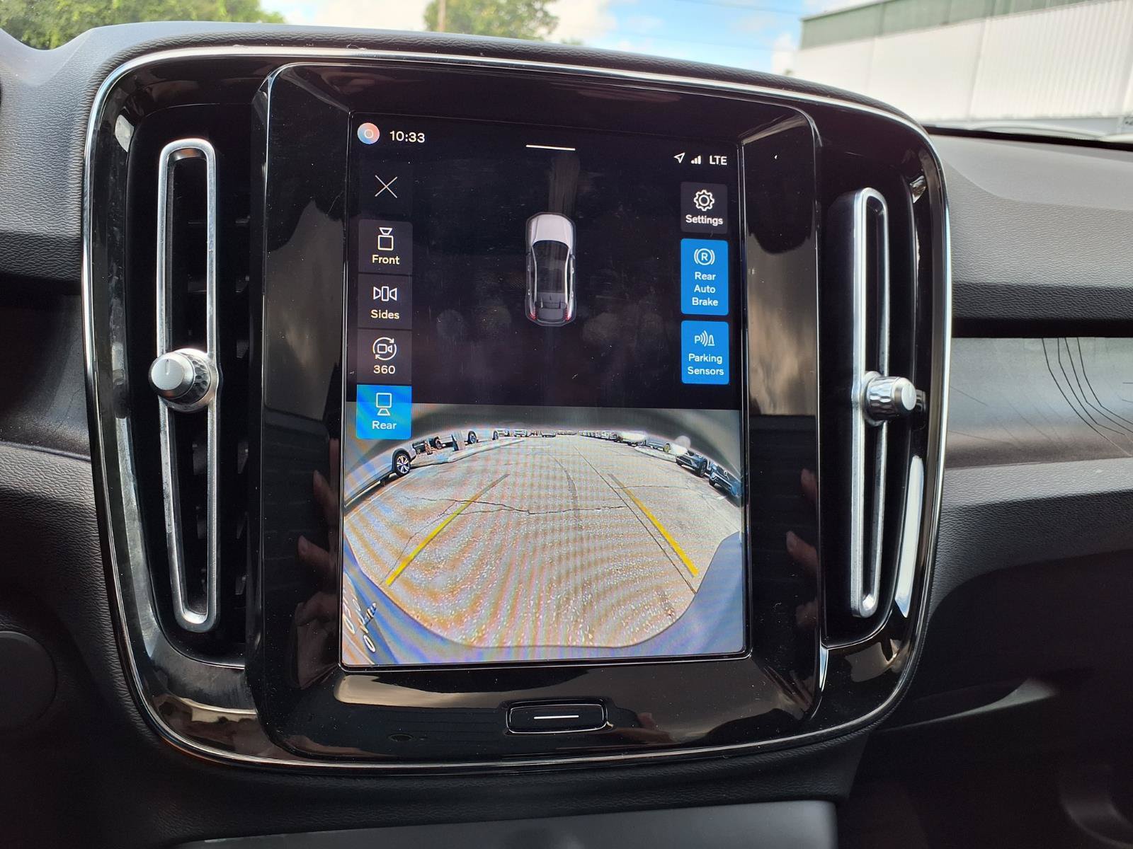 Certified 2023 Volvo C40 P8 Recharge Plus AWD/4WD image 27