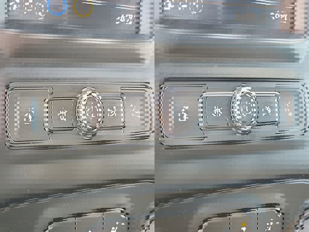 Used 2022 Chevrolet Silverado 2500 W/T w/ WT Convenience Package image 24