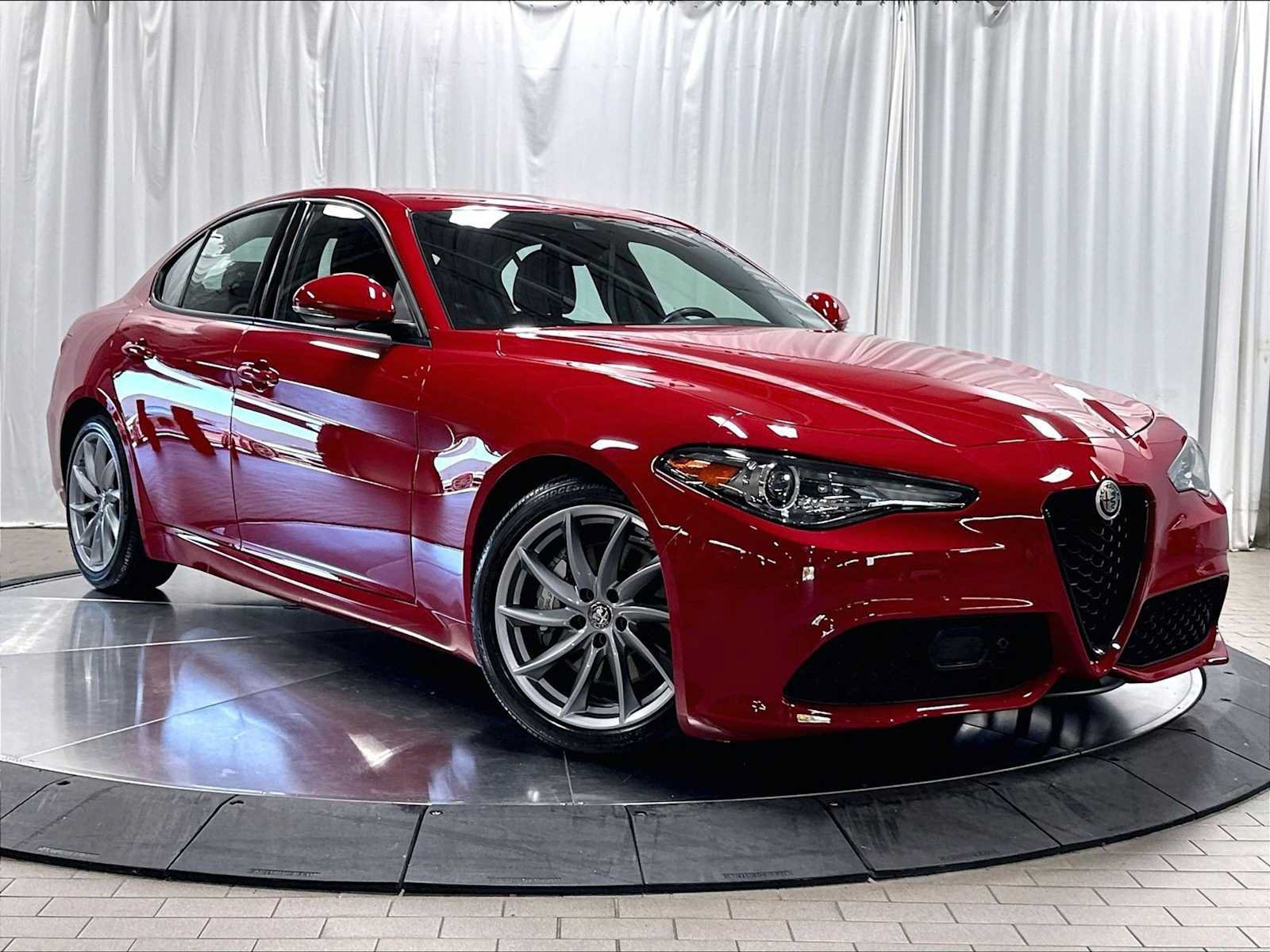 Used 2022 Alfa Romeo Giulia Sprint RWD image 11