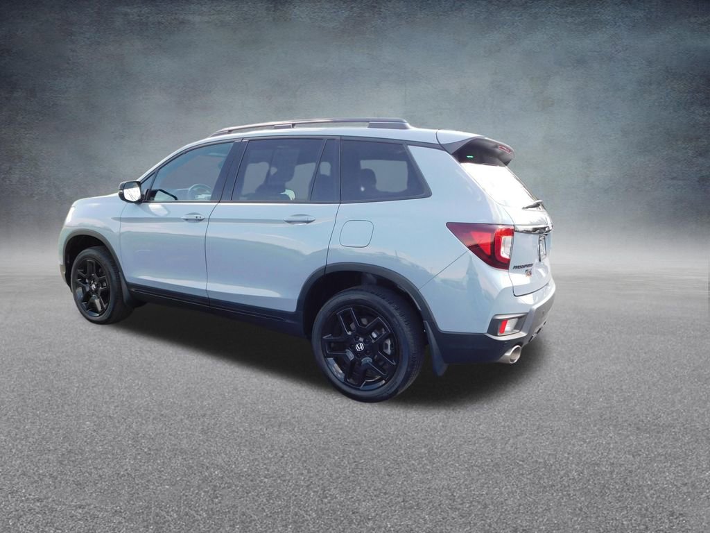 Used 2024 Honda Passport Black Edition image 5