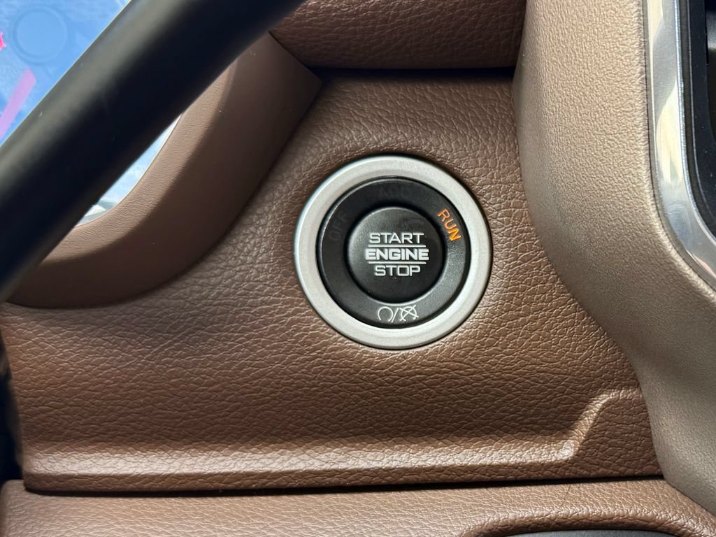 Used 2022 RAM 3500 Laramie AWD/4WD image 28