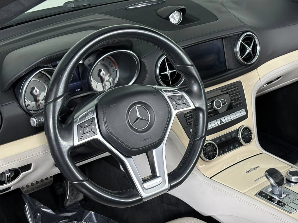 Used 2014 Mercedes-Benz SL 550 image 21