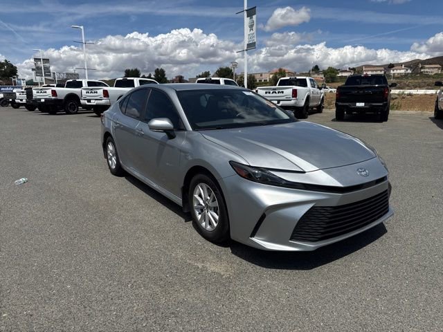 Used 2025 Toyota Camry LE w/ Convenience Package FWD image 14