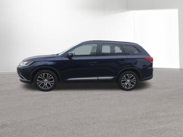 Used 2016 Mitsubishi Outlander SE FWD image 2