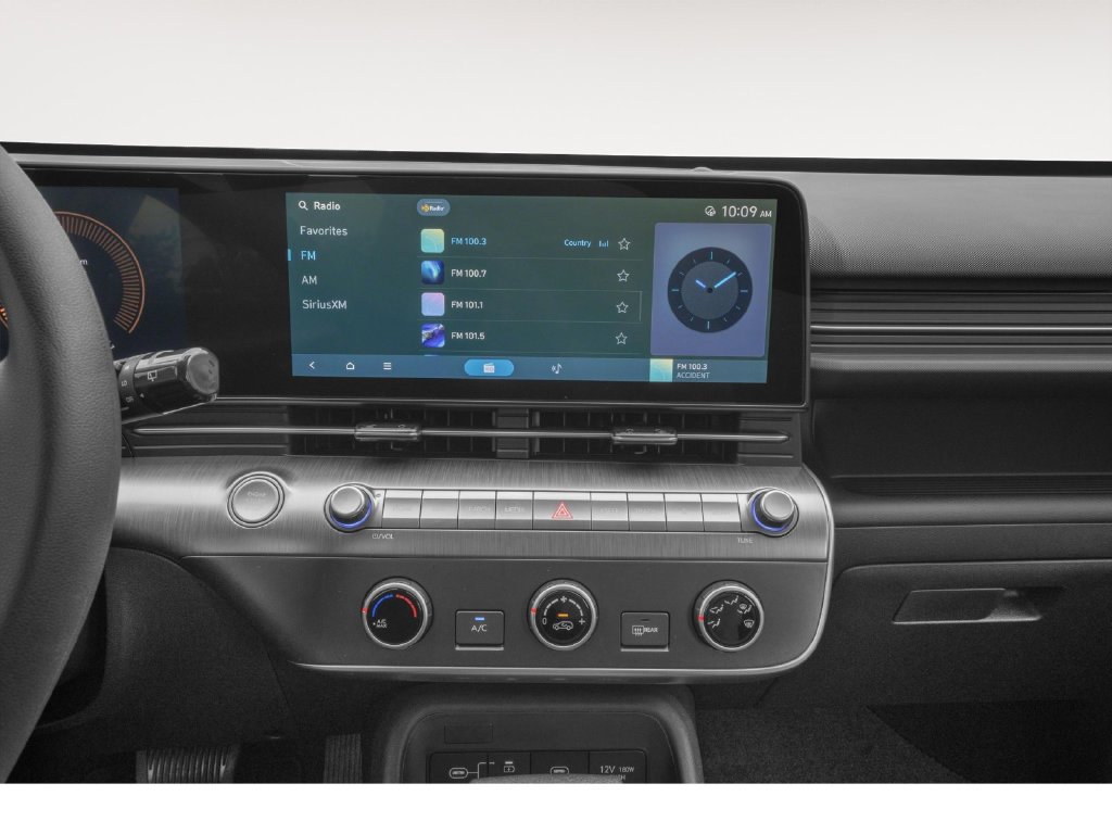 New 2027 Hyundai Kona SE FWD image 7