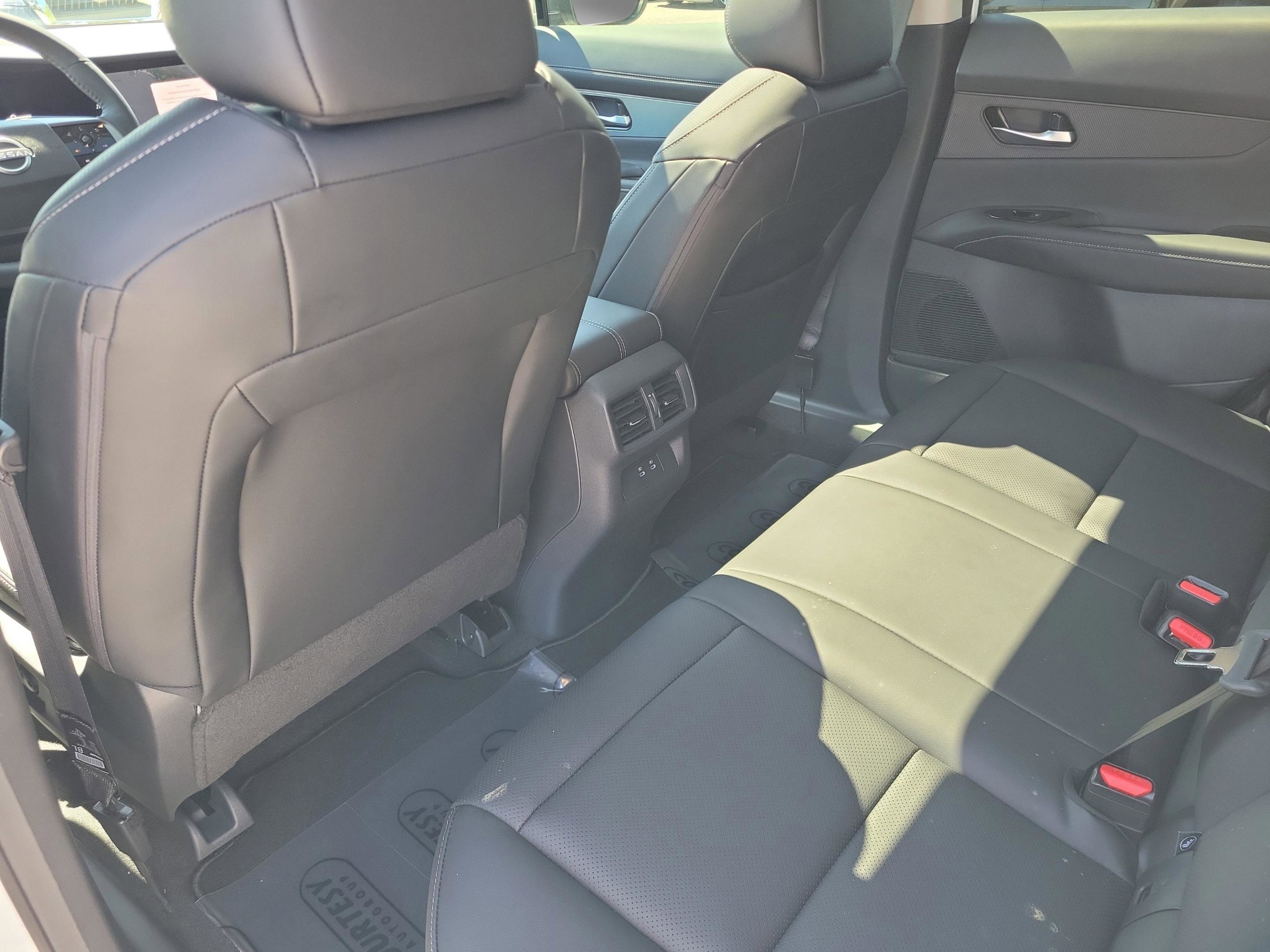 New 2026 Nissan Murano SL image 15