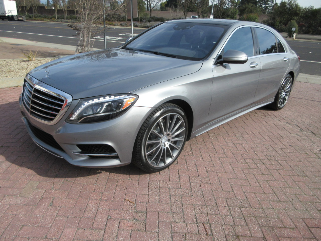 Used 2015 Mercedes-Benz S 550 Sedan image 68