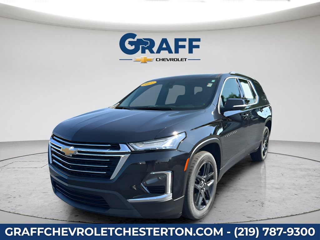 Used 2023 Chevrolet Traverse LT w/ Rear Camera Mirror Package AWD/4WD image 1