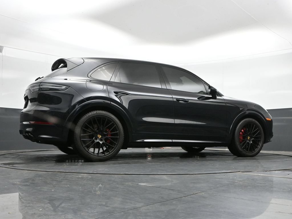 Used 2021 Porsche Cayenne GTS AWD/4WD image 39