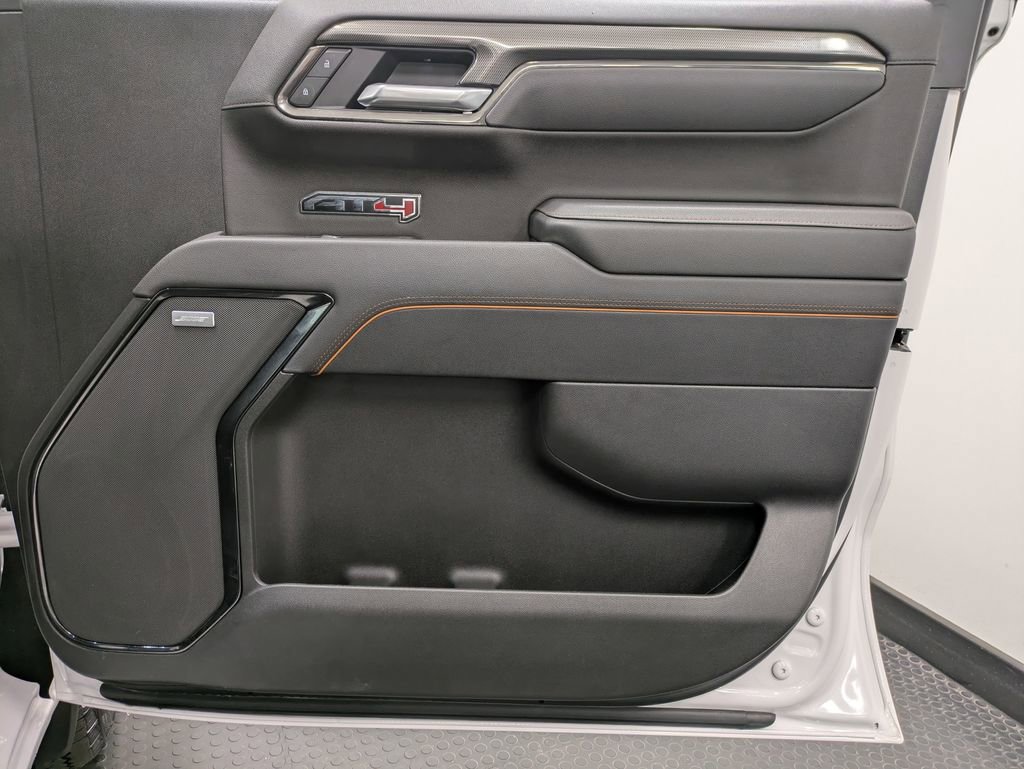Used 2025 GMC Sierra 1500 AT4 w/ Technology Package image 28