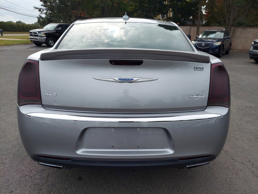 Used 2016 Chrysler 300 Limited w/ Driver Convenience Group image 6