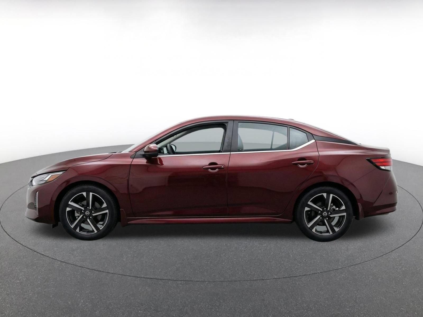 Used 2025 Nissan Sentra SV FWD image 4