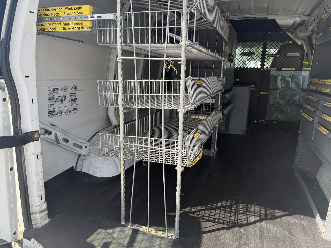 Used 2012 Chevrolet Express 2500 RWD image 15