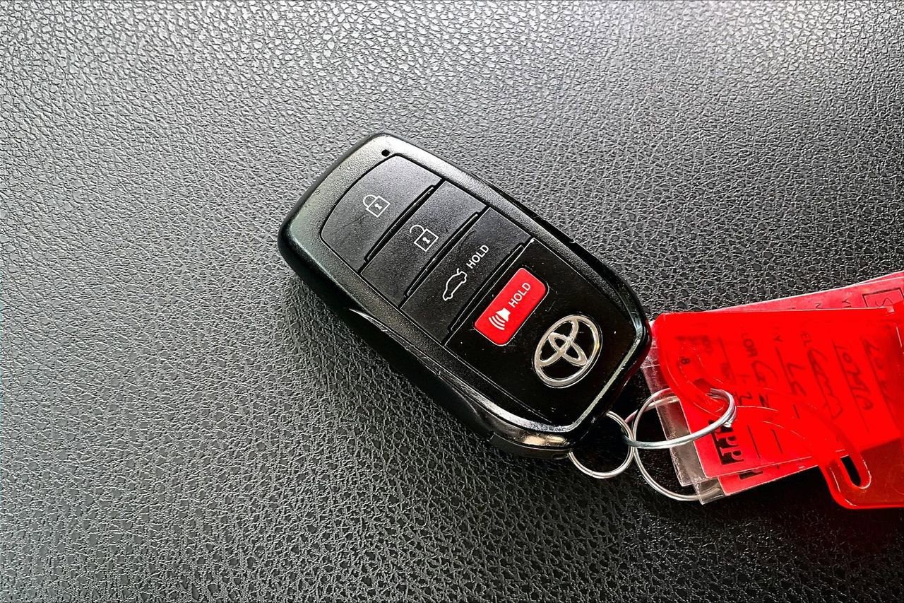 Used 2025 Toyota Camry LE FWD image 35