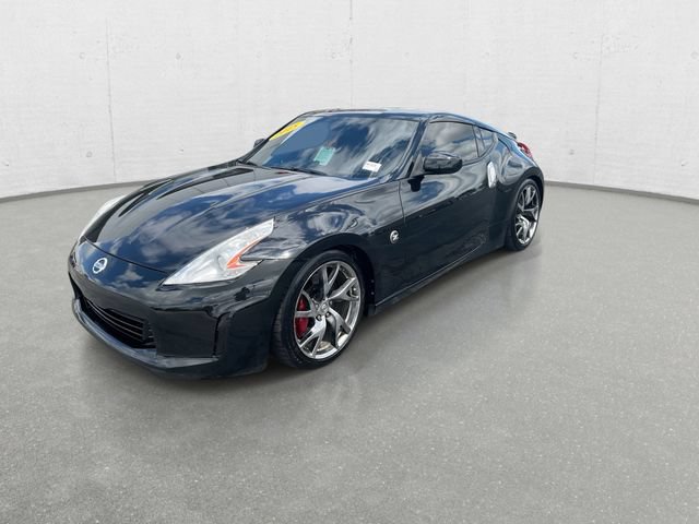 Used 2015 Nissan 370Z Coupe RWD image 4
