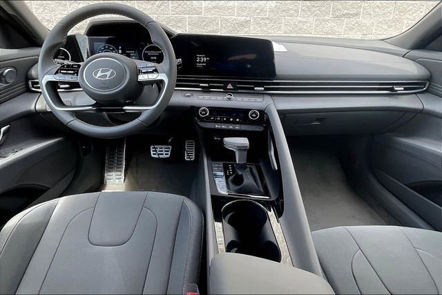 New 2025 Hyundai Elantra SEL image 5