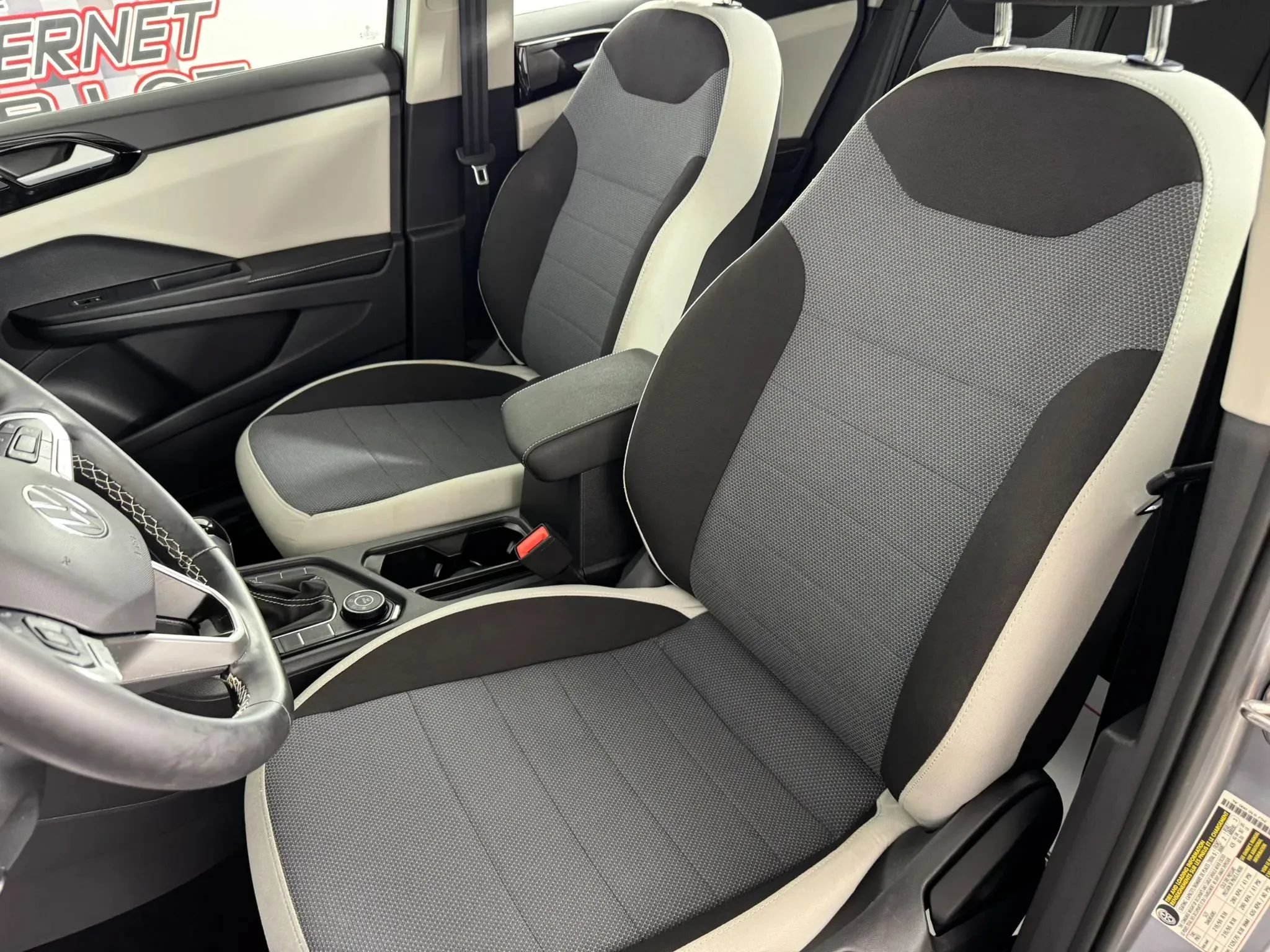 Used 2025 Volkswagen Taos S AWD/4WD image 32